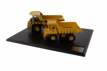 1/50 CAT Off-Highway Truck Evolution Series - Image 2